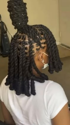 Birthday Dread Styles, Loc Knot Hairstyles, Locstyles Women Long, Lock Knots Dreads, Girly Dread Loc Styles, Locs Hairstyles For Birthday, Loc Extensions Hairstyles, Simple Loc Updo Styles, Invisible Locs Hairstyle Color