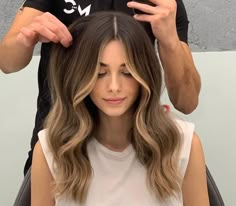 Sadie Robertson Hair Balayage, Blonde Foliage On Brown Hair, Hair Color 2023 Brunette, How To Go From Brown To Blonde, Blonde Highlights Underneath Brown Hair, Melir Hair Brown, Sombre Hair Brunette, Balayage With Bangs, Light Auburn Hair