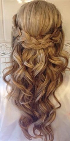 amazing half up half down classic wedding hairstyles Down Hairstyles For Long Hair, Classic Wedding Hair, Hairstyle Idea, Fishtail Braid, Wedding Hair Inspiration, Wedding Hair Down, Penteado Cabelo Curto, Garden Path, Wedding Hairstyle