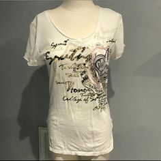 Nwot Cute Gold Foil Detail Scoop Neck Tee, South Pole, Fancy Dresses, Gold Foil, Scoop Neck, Foil, Womens Tops, Tops & Tees, Cream