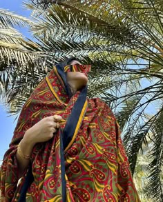 Street Art Quotes, Adele Photos, Scarf Photography, Saudi Arabia Culture, Moroccan Aesthetic, Sultanate Of Oman, Simple Hijab, Arab Culture, Cute Couple Outfits