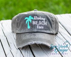 Cute Hats For Women Ball Caps, Ball Caps For Women, Lake Hair Styles, Summer Vacation Style, Rock My Style, Resting Beach Face, Vintage Style Hat, Distressed Baseball Cap, Summer Vacation Outfits