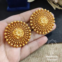 Gold Studs Earrings Indian Round, Ear Tops Gold, Ear Tops Gold Indian, Haldi Earrings, Jodha Ring, Gold Studs Earrings Indian, Guttapusalu Haram, Gold Earing, Gold Studs Earrings