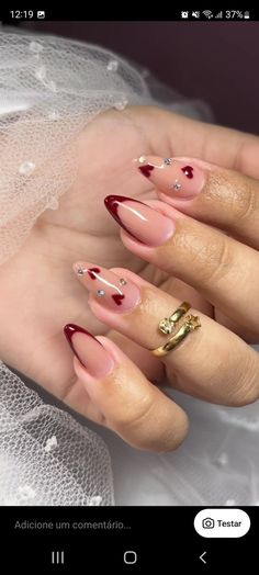 Short Almond Nails Designs Valentines, Nails Inspiration Red And Gold, Trendy Almond Acrylic Nails, Simple Cute Nails Almond, Almonds Nails Designs, Simple Almond Nail Ideas, Valentine’s Day Nails Almond Shape, Valentines Almond Shaped Nails, Swagapino Aesthetic