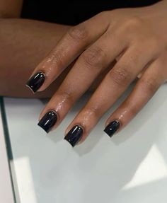 Black Powder Nails, Black Dip Powder Nails, Black Short Nails, Short Nails Black, Square Gel Nails, Black Acrylic Nails, Simple Acrylic Nails