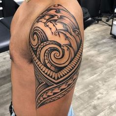 30 Best Half Sleeve Tattoo Ideas for Men in 2021 Half Sleeve Tattoo Ideas, Upper Shoulder Tattoo, Stammestattoo Designs, Cool Half Sleeve Tattoos, Sleeve Tattoo Ideas, Mens Shoulder Tattoo