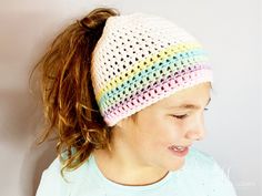 Easy Crochet Messy Bun Hat, Crochet Berets, Messy Bun Hat Crochet Pattern, Hat Free Crochet Pattern, Crochet Turban, Inspiration Crafts, Messy Bun Hat Crochet