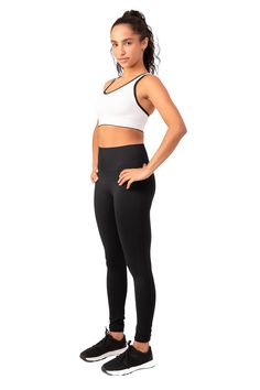 Description:
Découvrez la polyvalence et le confort avec le soutien-gorge CALEENA KEYHOLE CAMI BRA de Climawear, conçu pour la femme active. Pensé pour un usage quotidien, ce soutien-gorge de sport offre une fusion entre style et fonctionnalité, idéale pour toute passionnée de vêtements de sport actifs.
Ce soutien-gorge exceptionnel est parfait pour les tenues athleisure, propose un soutien à impact moyen, un ajustement personnalisable avec nos bretelles ajustables et un design sans couture ad Fitted Seamless Activewear, Functional Fitted Sports Bra, Everyday Seamless Fitted Activewear, Functional Fitted Sports Bra For Everyday, Fitted Scoop Neck Activewear For Everyday, Fitted Activewear With Scoop Neck For Everyday, Sporty Fitted Activewear For Everyday, Fitted Everyday Activewear With Scoop Neck, Sporty Fitted Everyday Activewear