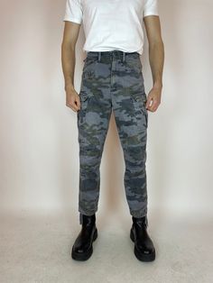 Authentic G-star RAW CARGO pants Rovic Extra Loose Tapered camouflage fashionable design High quality of materials Measurements I made in centimeters check last photo please Military Camouflage Jeans With Cargo Pockets, Military Camouflage Cargo Jeans, Military Cargo Style Camouflage Jeans, Camouflage Military Cargo Jeans, Camouflage Straight Leg Pants With Multiple Pockets, Straight Leg Camouflage Pants With Multiple Pockets, Utility Camouflage Cargo Jeans, Camouflage Cargo Pants With Straight Leg, Camouflage Straight Leg Cargo Jeans With Multiple Pockets