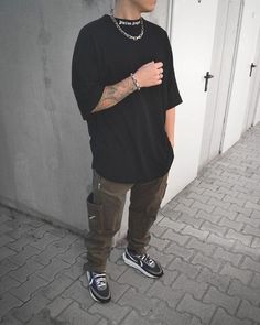 Mens Street Style Summer, Streetwear Inspiration, Dope Outfits For Guys, Suits Clothing, Street Style Outfits Men, Street Fashion Men Streetwear, Mens Outfit Inspiration, Mens Fashion Streetwear, Cool Outfits For Men