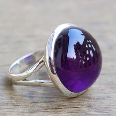 Gemstone - Purple Amethystmetal - sterling silverring size- all sizes availableEach Ring made with Precision and love, these rings are perfect for everyday use and a perfect accessory to wear at work. The same design is also uploaded With Aventurine, Aqua & Blue Chalcedony, malachite, Prehnite, and Tiger eye gemstone. kindly visit my store to view the complete collection. Rings can be customized on request and gemstones can be switched to any other as per requirement. Feel free to contact me Promise Rings Vintage, Handmade Jewelry Box, Sterling Silver Jewelry Handmade, Blue Chalcedony, Jewelry Wedding, Girls Jewelry, Amethyst Ring, Boho Rings, Purple Amethyst