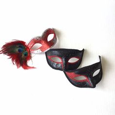 "Couples Red Masquerade Mask, Elegant Red Peacock Feathers, Masquerade Ball Mask, Mens One Eye Or Two Eye Red Glitter. S H I P P I N G - Last minute masquerade mask shopping? Processed same day or within 24 hours. 1-2 day guaranteed delivery services offered, add items to cart and click on shipping tab for rates. Pls leave a check out note with your need date & contact number (especially for expedited and custom orders) Msg for delivery time frames (Include your state/country). I N C L U D E Red Masquerade Mask For Carnival Festivals, Red Masquerade Mask For Carnival, Red Carnaval Festival Masquerade Mask, Red Masquerade Mask For Mardi Gras Party, Red Venetian Masquerade Mask For Party, Venetian Red Masquerade Mask For Party, Black Masquerade Mask For Party And Festivals, Black Masquerade Mask For Party Festivals, Red Masquerade Mask For Mardi Gras