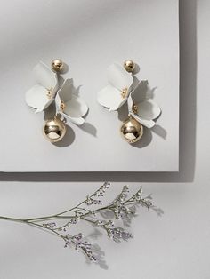 Sarahi Floral Drop Earrings – Olive + Piper Olive And Piper, Silver Flower Earrings, Earring Dangle, Clay Jewelry Diy, Exclusive Jewelry, Earrings Drop