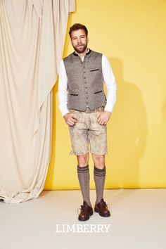 Entdecke online bei LIMBERRY eine große Auswahl an klassischer und moderner Trachtenmode für Herren und finde dein Trachten-Outfit für das Oktoberfest!