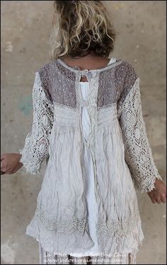 Magnolia Pearl Clothing, Bohemian Crochet, Shabby Chic Clothes, Altered Couture, Mode Boho, Romantic Outfit, Frou Frou, Altering Clothes, Lace Outfit