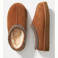 New With Box Suede Upper Shearling Insole Rubber Sole Slip-On Styling Whole Sizes Only; For 1/2 Sizes, Order Next Size Up Women Size 6 Chestnut Dr Shoes, Ugg Slippers, Shoe Inspo