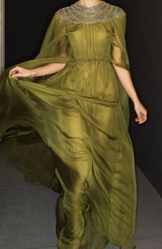 Green Runway, Spring Summer 2014, Summer 2014, Beautiful Gowns, Beautiful Fashion, Evening Wear, Passion For Fashion, Green Dress