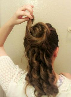 1870s Hairstyles, 1800s Hair, 1800s Hairstyles, Steampunk Hairstyles, Simple Hairstyle, Hairstyle Tutorials, Curly Bangs