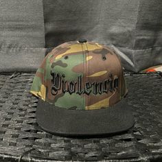 Camo Hat Snapback Says Violencia Never Worn Camo Hat, Camo Hats, Hats Snapback, Black Green, Camo, Accessories Hats, Mens Accessories, Man Shop, Hats