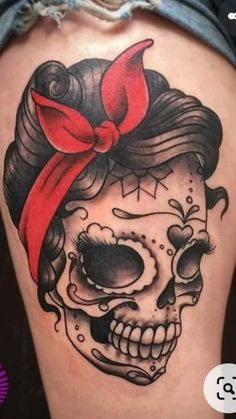 Traditional Sugar Skull Tattoo, Pretty Skull Tattoos, Girly Skull Tattoos, Tattoo Crane, Mexican Skull Tattoos, Candy Skull Tattoo, Female Skull, Feminine Skull Tattoos, Skull Hand Tattoo