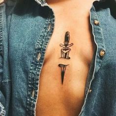 Hand Hart, Knife Tattoo, Geniale Tattoos, Hand Tattoos For Women, Dagger Tattoo, Lace Tattoo, Sternum Tattoo, Half Sleeve Tattoo, Trendy Tattoos