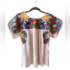 Buddy Love Embroidered Top Size Xs Nwt Spring Short Sleeve Tops With Contrast Embroidery, Short Sleeve Tops With Contrast Embroidery For Spring, Spring Tops With Contrast Embroidery And Short Sleeves, Relaxed Fit Multicolor Embroidered Tops, White Embroidered Relaxed Fit Top, Casual Multicolor Embroidered Floral Top, Casual Short Sleeve Embroidered Top With Tonal Embroidery, Casual Short Sleeve Embroidered Top With Tonal Details, Casual Multicolor Floral Embroidered Top