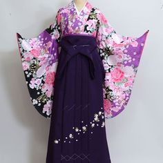 Item: Furisode Kimono & Hakama , Jyuban & Obi set No. yko229 Size: US L / Kimono Weidth 68cm Length 165cm / Hakama Length 91cm Weidth - fit many sizes Condition: NEW. Please check the photos. If you are 160-170cm tall, This kimono set will fit well. Kimono Hakama, Long Kimono Dress, Furisode Kimono, Kimono Set, Kimono Outfit, Kimono Vintage, Wedding Kimono, Japanese Dress, Beautiful Kimonos