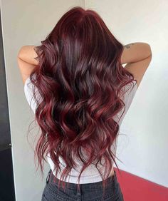 Curly Hair Coloring, Cherry Cola Hair Color, Red Highlights In Brown Hair, Cute Hairstyle Ideas, Cherry Cola Hair, Red Hair With Highlights, Hairstyle Ideas Easy