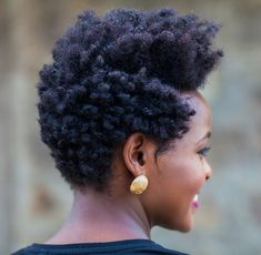 2,110 Likes, 104 Comments - Ndinda (@sheilandinda) on Instagram: “How do you guys refresh or maintain your twist or bantu knot outs to last you for more than just…” Bantu Knot Out, 4c Natural, 4c Natural Hair, Natural Hair Beauty