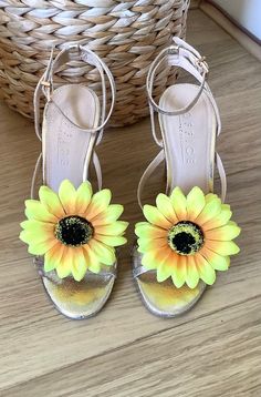 Big, yellow sunflower shoe clips from Olivia Divine. Yellow, sunflower, handmade shoe clips. Diameter 9 cm approx. Perfect for holidays, weddings, parties and special occasions. Please take a look at my store Sunflower Shoes, Pink Shoes Heels, Yellow Prom, Art Jewelry Design, Blue Tassel, Statement Drop Earrings, Yellow Sunflower, Shoe Clips, Pink Shoes