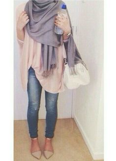 cute outfit for early spring Oversized Tunic Dress, Mode Shoes, Womens Style, Looks Street Style, Hijabi Fashion, Mode Inspo, Looks Chic, Hijab Outfit, Mode Inspiration