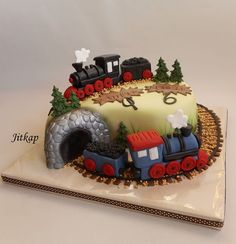 there is a cake that looks like a train