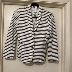 Old Navy Single-Button White/Black Striped Jersey-Knit Blazer Brand: Old Navy Colors: White And Black Stripes Jersey Knit Material: 85% Cotton And 15% Polyester Size: Xs 1 Stock Photo Shown Never Worn Perfect For The Office, Summer Looks, For For The Coastal Cottage Core Look. Super Cute! Casual White Button-up Blazer, Casual Striped Blazer With Button Closure, Coastal Cottage Core, Striped Jersey, Knit Blazer, Coastal Cottage, Navy Color, Colored Blazer, Knitting Materials