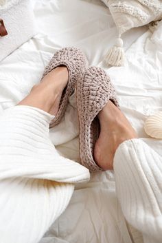 Crochet Slippers Home Slippers House Shoes Women Slippers - Etsy Latvia Comfortable Flat Slippers With Soft Sole, Comfy Round Toe Slippers For Home, Comfortable Soft Closed Toe Slippers, Casual White Slippers For Relaxation, Casual White Slippers For Home, White Casual Slippers, Casual White Home Slippers, Super Soft Comfy Slippers, Comfy Super Soft Slippers For Home