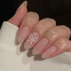 Press on, coquette nail design, easy, simple, cute, girly, aesthetic, baby pink, natural, affordable #cute #girly #coquette #bows #pink #rhinestone #almondshape Small Almond Nails, Nagel Tips, Manicure Tips, Colorful Nails, Purple Nail, Summery Nails, Fake Nails With Glue