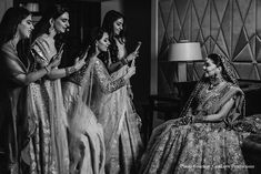 Bride And Cousins Photoshoot, Sisters Poses Photography Wedding, Bride Sister Poses Indian, Bride With Best Friend, Poses With Bridesmaids Indian, Bride Pose With Brothers, Indian Wedding Friends Photography, Bridal Photography Poses With Friends, Wedding Pose With Friends