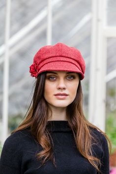 Ladies Tweed Newsboy Hat - Red - Made in Ireland Paper Boy Hat, Baker Boy Hats, Tartan Throws, Lady Ann, Plain Scarves, Plaid Throw Blanket, Baker Boy Hat, Tartan Blanket, Newsboy Hat