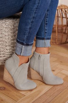 Cute Wedges Shoes, Cute Wedges, Shoes Ideas, Grey Booties, One Wish, Grey Boots, Womens Shoes High Heels, Grey Shoes, Crazy Shoes