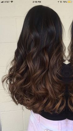 Black And Dark Brown Hair, Dark Hair Black, Balayage For Dark Hair, Carmel Hair Color, Ombré Balayage, Dark Brown Hair Balayage, Hair Caramel, Balayage Hairstyle, Hair Layered