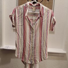 Brand New Stripped Button Down Blouse - Has Capped Sleeves - Light Weight Perfect For Spring & Summer Spring Yarn-dyed Button-up Tops, Striped Tops With Button Closure For Beach, Striped Beach Tops With Button Closure, Striped Button Top For Beach, Beach Striped Top With Buttons, Striped Button Tops For Vacation, Capped Sleeves, Button Down Blouse, Cap Sleeves