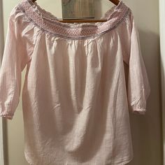 Nwot Boho Style Top Can Be Worn On Or Off The Shoulders Boho Style Tops, On Or Off, Style Pink, Pink And White, Boho Style, Abercrombie Fitch, White Color, Pink White, Boho Fashion