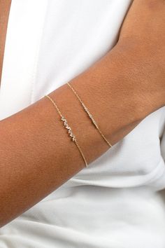 Minimalist Diamond Jewelry, Everyday Bracelets, Delicate Gold Bracelet, Tiny Jewelry, Bracelets Fashion, Wrist Jewelry, Gold Rings Fashion, Gold Rings Jewelry, Diamond Jewelry Designs