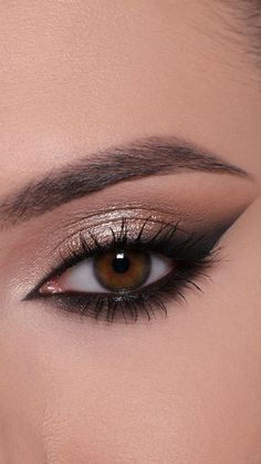 Soft Smokey Eye Makeup Brown, Brown Black Makeup, Soft Smokey Eye, Makeup Ojos, Black Eye Makeup, Maquillage On Fleek, Soft Eye Makeup, Wedding Eye Makeup, Wedding Makeup For Brown Eyes