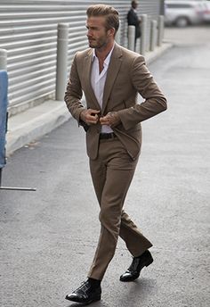 Beckham Suit, David Beckham Style Outfits, David Beckham Suit, David Beckham Style, Formal Men Outfit, Classy Suits, Casual Fridays, Mens Fashion Blog