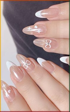 White Nails Extension, Nail Art With Bow, Cute Nails For Graduation, Ribbon Nails, Round Nail Designs, Nails Bow, Short Bow