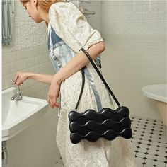 Product information:Pattern: plainColor: birch white, mousse blackCarrying parts: type soft handleStyle: shoulder bagBackpack style: one-shoulder portableSize Information:Packing list: 1*crossbody bag European Women, Underarm Bag, Shoulder Messenger Bag, Chain Bag, Pearl Chain, Square Bag, Chain Bags, Dress Romper, Pure Color