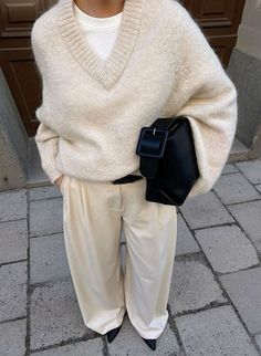 Aesthetic Street, 2024 Aesthetic, Winter Outfits Aesthetic, Chic Winter Outfits, Winter Outfits For Work, Cold Weather Outfits, Outfit Inspo Fall, Professional Outfits