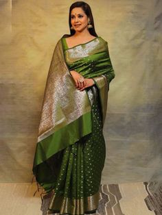 Banarasi soft lichi silk green saree for women USA, jacquard saree for function, Indian ethnic saree for festive, new designer wedding saree Product Details :  1) Saree Details :  Saree Color : 1) Pea Green 2) Rich Maroon 3) Dark Lavender 4) Dark Hot Pink  Saree Fabric : Soft Lichi Silk Saree Work : Jacquard Weave Work Saree Length : 5.50 Meter 2) Blouse Details : Blouse Color : Matching Blouse Fabric : Soft Lichi Silk Blouse Work : Jacquard Weave work Blouse Length : 0.8 Meter Blouse wear by mo Saree For Function, Hot Pink Saree, Ethnic Saree, Jacquard Saree, Saree For Women, Ethnic Sarees, Green Saree, Wedding Saree, Wear Green