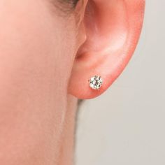 Lab-Grown Diamond Martini Stud Earrings in 14K white gold | martini three prong stud earrings gold Classic Martini, Green Diamond, Earring Display, Jewelry Packaging, Quality Diamonds, Diamond Earrings Studs, Luxury Jewelry, Lab Grown Diamonds, Diamond Earrings