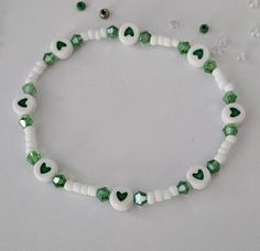 Beaded Bracelet With Letters, Concert Bead Bracelets, Double Beaded Bracelet Diy, Basic Beaded Bracelet, Cute Small Bead Bracelet Ideas, Fun Beaded Bracelets, Bracelet Small Beads, St Patricks Day Bracelet, Small Beads Ideas